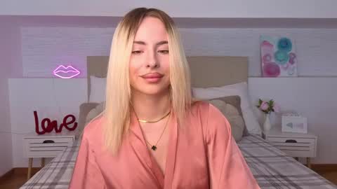 Bella online show from 04/29/26, 07:42