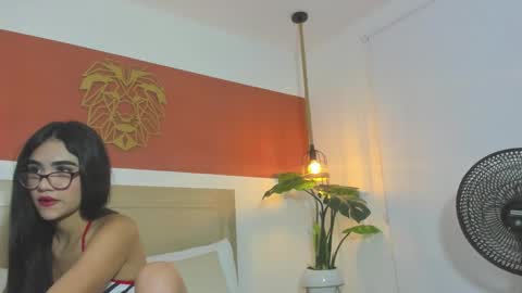 Snapshot of bella_dork chatting on 03/17/26, 07:39 B E L L A online show from 03/17/26, 07:39