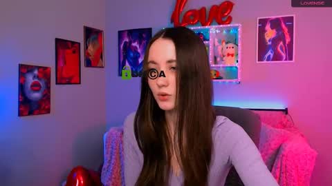 Snapshot of bella_dorn chatting on 03/25/26, 10:21 Bella online show from 03/25/26, 10:21