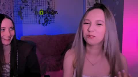 Snapshot of bella_dorn chatting on 04/08/26, 07:25 Bella online show from 04/08/26, 07:25