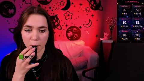 Snapshot of bella_dorn chatting on 04/11/26, 01:15 Bella online show from 04/11/26, 01:15