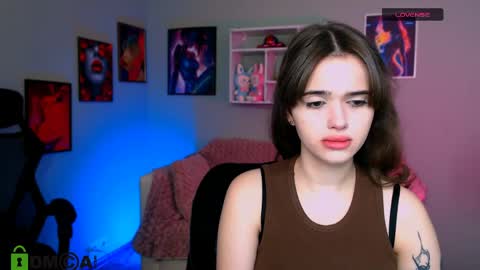 Snapshot of bella_dorn chatting on 04/30/26, 10:32 Bella online show from 04/30/26, 10:32