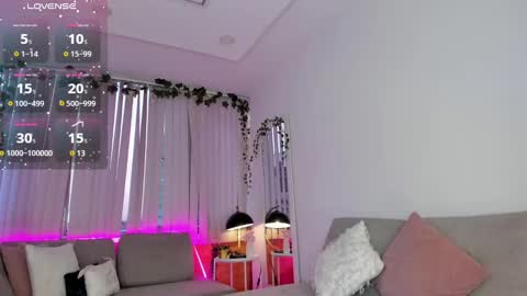 Snapshot of bella_es chatting on 03/04/25, 08:16 Onlyfans isa bella 23 online show from 03/04/25, 08:16