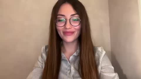 Snapshot of bella_foxxi chatting on 12/12/24, 04:43 bella_foxxi online show from 12/12/24, 04:43