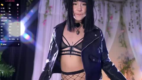 In instagran bel myangel online show from 04/08/26, 11:27