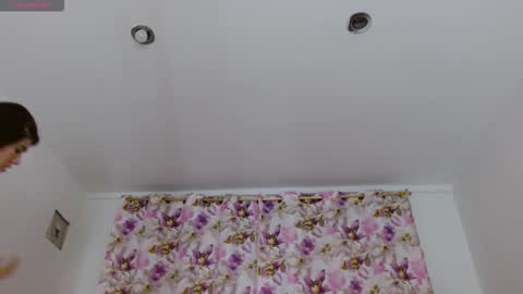 bella_gentle online show from 02/25/26, 10:03