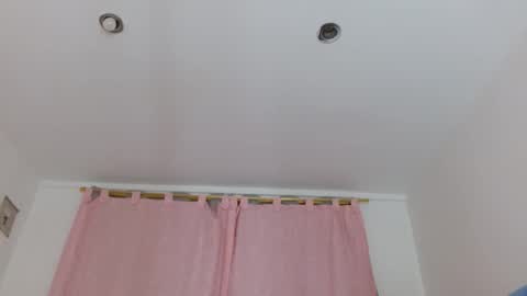 Snapshot of bella_gentle chatting on 05/06/26, 11:15 bella_gentle online show from 05/06/26, 11:15