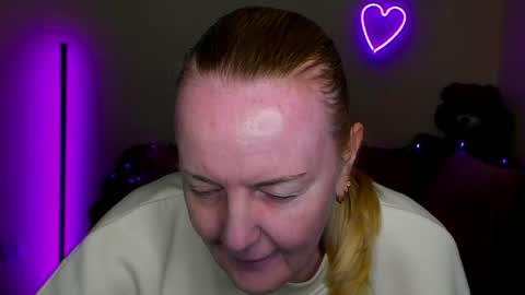 Bella online show from 04/18/26, 11:25