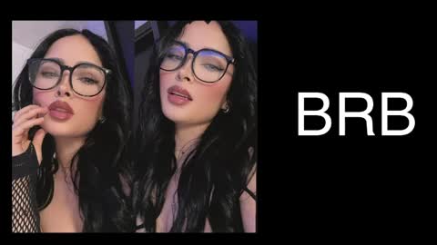 Snapshot of bella_hamilton chatting on 05/20/26, 01:45 bella_hamilton online show from 05/20/26, 01:45