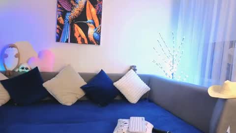 Bella online show from 03/16/26, 08:02