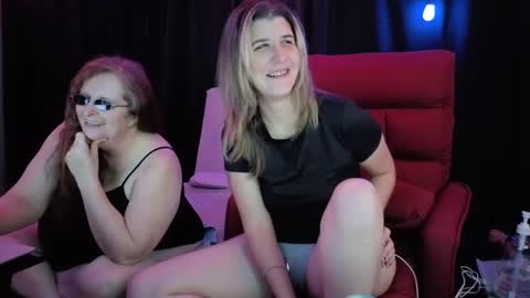 Bella James online show from 09/15/25, 04:07