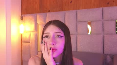 Bella online show from 11/28/25, 03:31