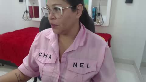 lady online show from 09/29/25, 11:37