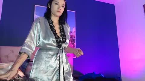 Snapshot of bella_lr chatting on 05/19/26, 12:16 Valentina online show from 05/19/26, 12:16