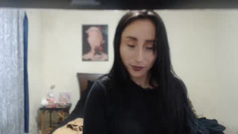 Snapshot of bella_luna34 chatting on 04/16/26, 04:30 bella_luna34 online show from 04/16/26, 04:30