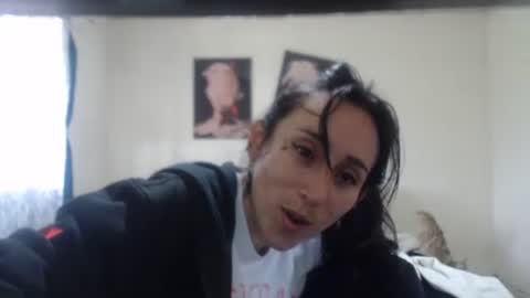 Snapshot of bella_luna34 chatting on 04/23/26, 02:19 bella_luna34 online show from 04/23/26, 02:19
