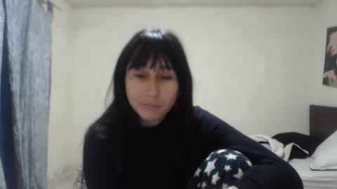 Snapshot of bella_luna34 chatting on 04/30/26, 10:43 bella_luna34 online show from 04/30/26, 10:43