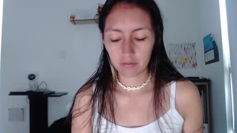 Bella Marlowe online show from 11/11/25, 03:34