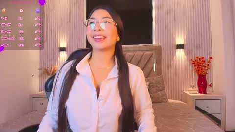 bella_martini_ online show from 03/21/26, 12:10