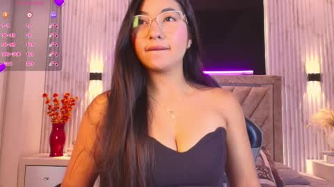 bella_martini_ online show from 04/01/26, 12:17