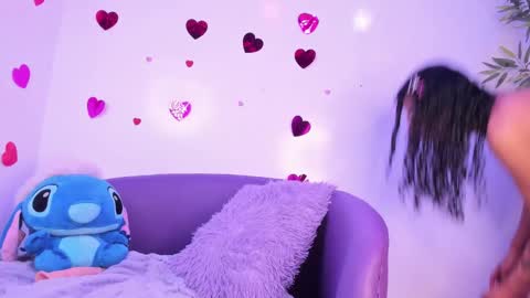 Snapshot of bella_miller1 chatting on 03/19/26, 04:44 Bella online show from 03/19/26, 04:44