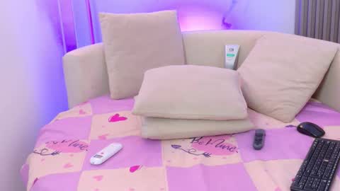 BELLA online show from 02/02/26, 03:38