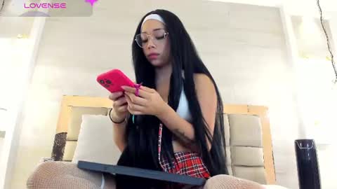 Snapshot of bella_novoa chatting on 07/04/26, 03:02 BELLA online show from 07/04/26, 03:02