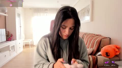 Snapshot of bella_pocahontas3 chatting on 11/23/25, 01:44 bella_pocahontas3 online show from 11/23/25, 01:44