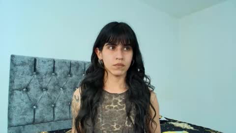 Snapshot of bella_poisonous chatting on 09/10/25, 12:10 Bella online show from 09/10/25, 12:10