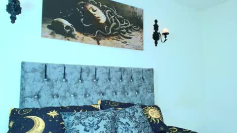 Snapshot of bella_poisonous chatting on 10/12/25, 12:09 Bella online show from 10/12/25, 12:09