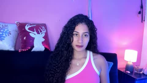 Bella Ponce  online show from 11/23/25, 02:50