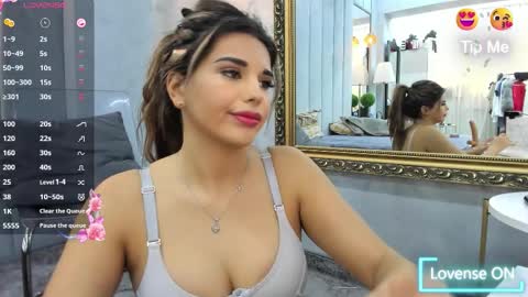 bella_posh online show from 10/14/25, 07:42