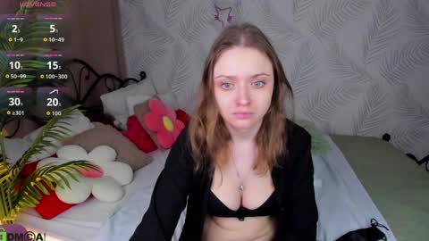 Snapshot of bella_ramsi chatting on 03/29/26, 01:27 Linda Bella online show from 03/29/26, 01:27