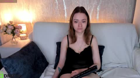 Snapshot of bella_ramsi chatting on 04/09/26, 12:43 Linda Bella online show from 04/09/26, 12:43