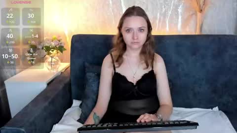 Snapshot of bella_ramsi chatting on 07/25/26, 02:09 Linda Bella online show from 07/25/26, 02:09