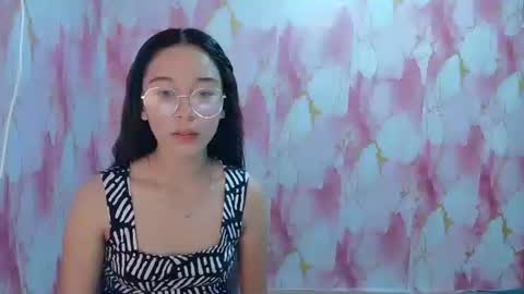 Snapshot of bella_saero chatting on 04/19/26, 12:04 bella online show from 04/19/26, 12:04