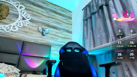 Snapshot of bella_salvatore chatting on 10/07/25, 04:59 online show from 10/07/25, 04:59