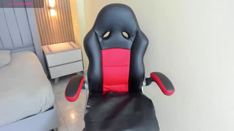 Snapshot of bella_stone3 chatting on 02/17/26, 07:20 BELLA STONE online show from 02/17/26, 07:20