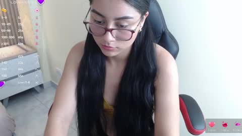 Snapshot of bella_stone3 chatting on 02/23/26, 07:33 BELLA STONE online show from 02/23/26, 07:33