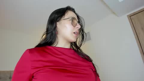Snapshot of bella_sumers chatting on 05/16/26, 07:12 Bella online show from 05/16/26, 07:12