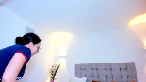Snapshot of bella_sumers chatting on 07/11/26, 07:05 Bella online show from 07/11/26, 07:05