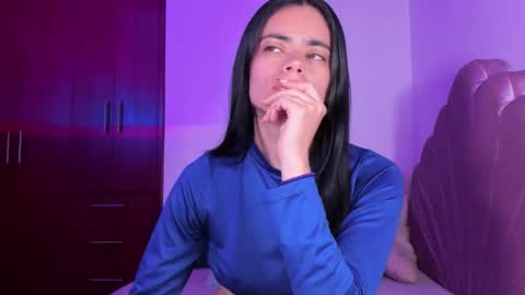 Valeria Model Independent online show from 10/19/25, 04:57