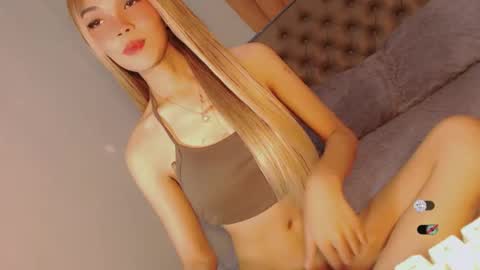 Snapshot of bella_tara chatting on 02/11/26, 04:28 Bella online show from 02/11/26, 04:28