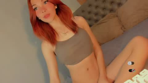 Snapshot of bella_tara chatting on 06/24/26, 07:35 Bella online show from 06/24/26, 07:35