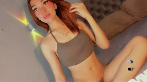 Snapshot of bella_tara chatting on 06/28/26, 11:11 Bella online show from 06/28/26, 11:11