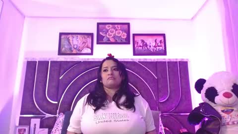 Snapshot of bella_taylor_a chatting on 03/11/25, 04:10 Bella Taylore online show from 03/11/25, 04:10