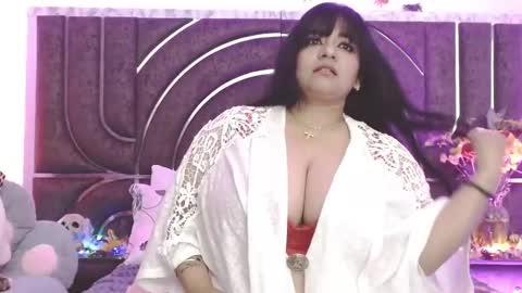 Snapshot of bella_taylor_a chatting on 10/15/25, 03:17 Bella Taylore online show from 10/15/25, 03:17