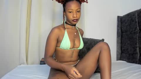 Bella sweetpea online show from 11/19/25, 01:49