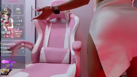 Snapshot of bella_thix chatting on 12/05/24, 09:39 Bella online show from 12/05/24, 09:39