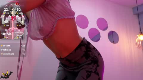 Snapshot of bella_thix chatting on 12/16/24, 05:43 Bella online show from 12/16/24, 05:43